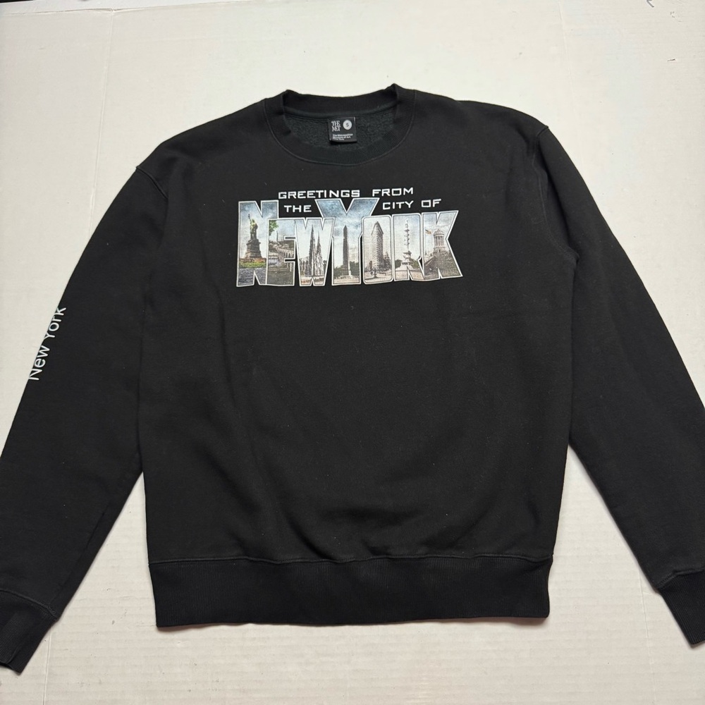 The MET "Greetings From The City Of New York Sweatshirt" Size: Small NWOT